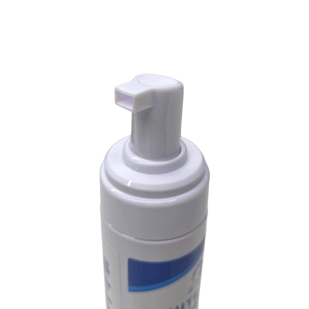 منظف الأحذية البيضاء الرغوي 2×1 – White Shoe Cleaner

خلّي أحذيتك ترجع نظيفة ولامعة بسهولة مع منظف الأحذية الرغوي العملي بتقنية التنظيف بدون ماء.

• تركيبة رغوية Rich Foam لتنظيف الأحذية

• تنظيف بدون ماء Waterless Cleaning

• يساعد على تنظيف وتفتيح الأحذية البيضاء

• مناسب للأحذية الرياضية والسنيكرات والأحذية القماشية والجلدية

• سهل الاستخدام مع بخاخ رغوي عملي

• يمكن استخدامه مع فرشاة ناعمة أو منشفة للتنظيف

• النوع: منظف أحذية رغوي
• الموديل: Clean And Brighten 2 In 1
• السعة: 200ml
• الاستخدام: تنظيف الأحذية البيضاء
• يحتوي على: Rich Foam / Waterless Cleaning / Clean And Bright