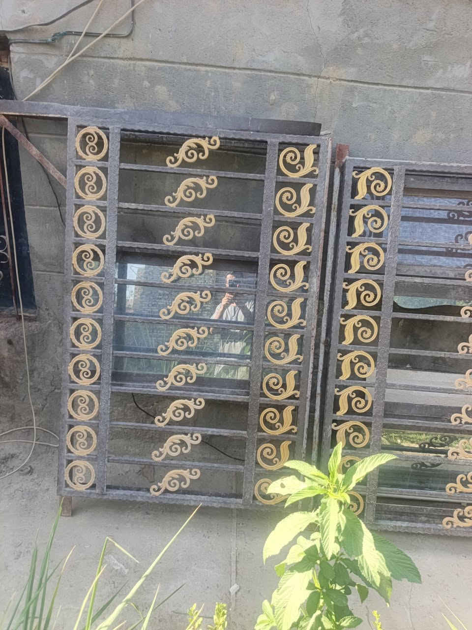 السلام عليكم ٣ شبابيك و٢ بيبان المكان بابل المركز ***********
