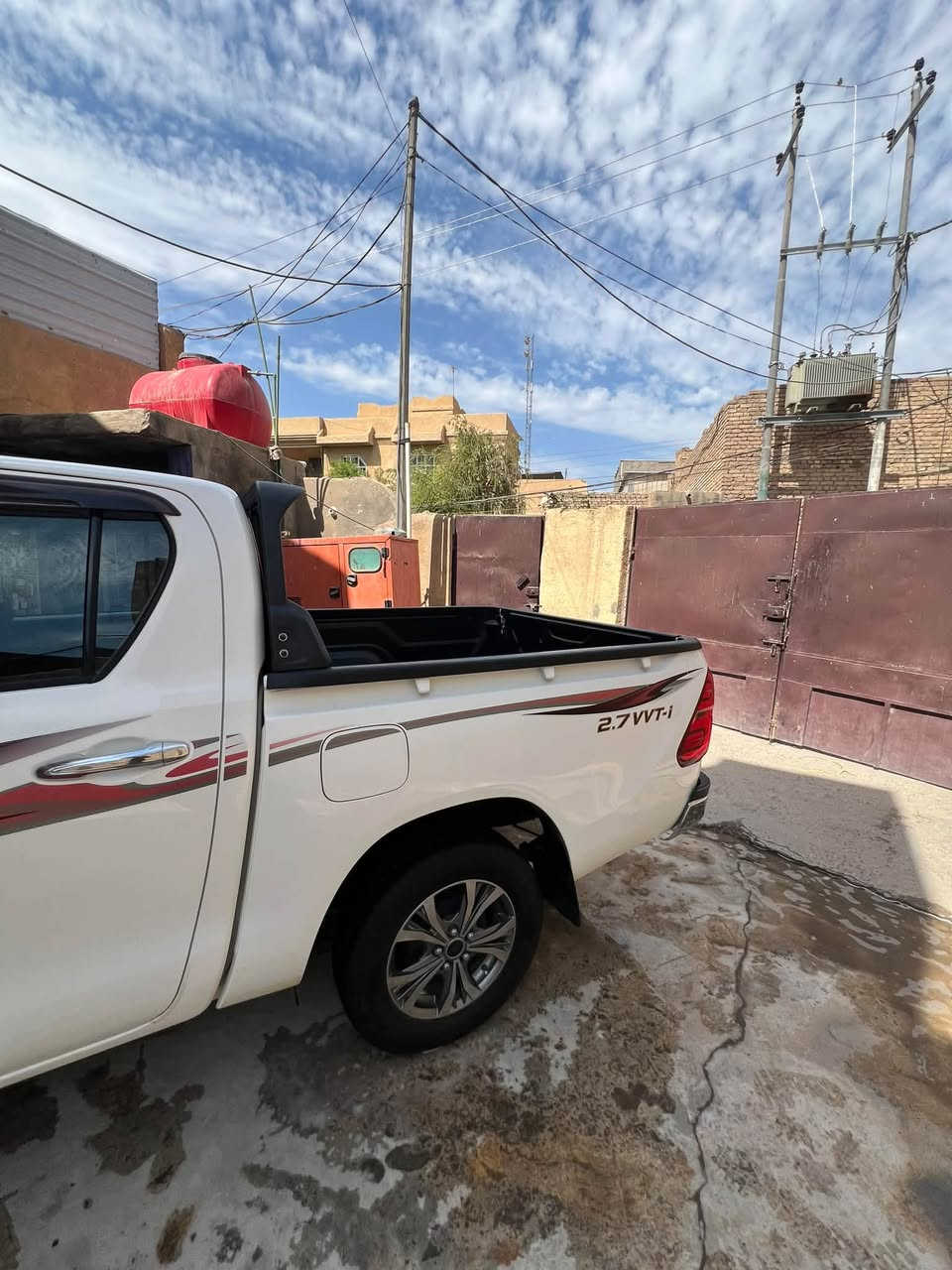 السلام عليكم بيكم هايلوكس ناصي  ساز ٢٠٢٠ رقم بغداد تحويل مباشر سياره جاهزه من كلشي بجيس. تخم تاير برجستون  سياره كفاله غير بيها شبرين صبغ فقط ولباقي كله عسونار.  خير من الله الباقي كله كفاله عامه عسونار   ساز    مكان بابل الاسكندريه.  السعر.    ٢٢٨ وبيه مجال.     استفسار.        ***********.      ***********.
