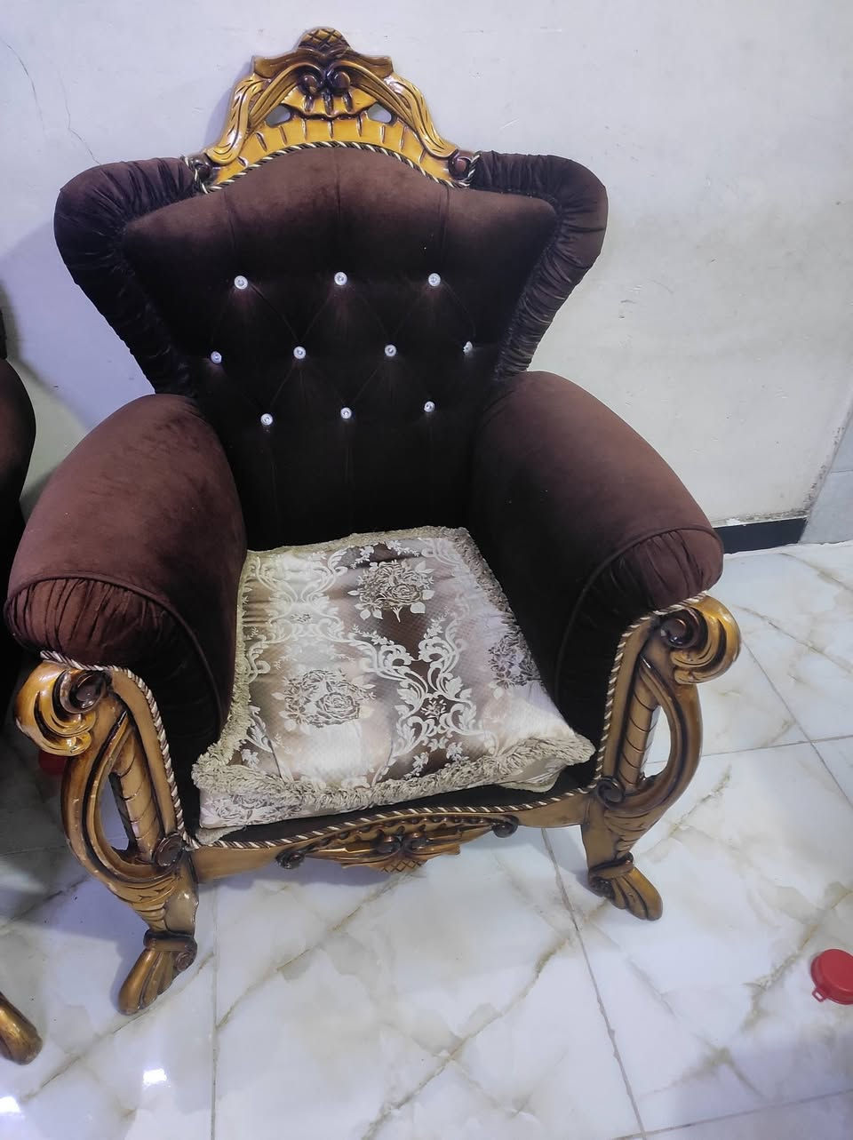 نص دخم نضيف ملكي للبيع هوه طبلات 2سعر 300 رقم***********
