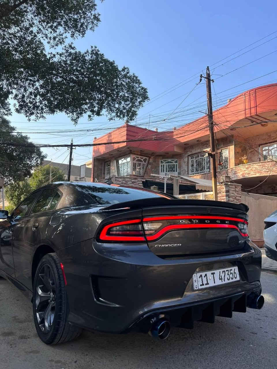 🔥 للبيع دودج تشارجر GT 2019 سوبر تراك 🔥

🚘 الموديل: Dodge Charger GT
📅 السنة: 2019
🛣️ الممشى: 68,000 ميل
📍 المكان: بغداد

✨ المواصفات والتفاصيل:
• فئة GT – Super Track Pak
• مكينة قوية وأداء رياضي
• كير أوتوماتيك
• جنوط رياضية
• إضاءة LED
• سبويلر خلفي
• دبل عادم رياضي
• داخلية مرتبة ونظيفة
• شكل رياضي مميز

🔧 حالة السيارة:
• السيارة حادثة سابقاً قطعتين
• الجاملغ معدل بارد
• البنيد نفسه مصلح
• السيارة مكفولة مكينة وكير 
السياره بيها اصبعين براس الشاصي
• الفحص والمعاينة على الطبيعة

📍 السيارة موجودة في بغداد

السعر 198 وبيها مجال بسيط

📩 للجادين فقط، مراسلة خاص لمعرفة السعر والتفاصيل.
***********  واتساب
🔥 سيارة مرتبة وحاضرة تجي تفحص وتشوف بعينك واحنه حاضرين 🔥
