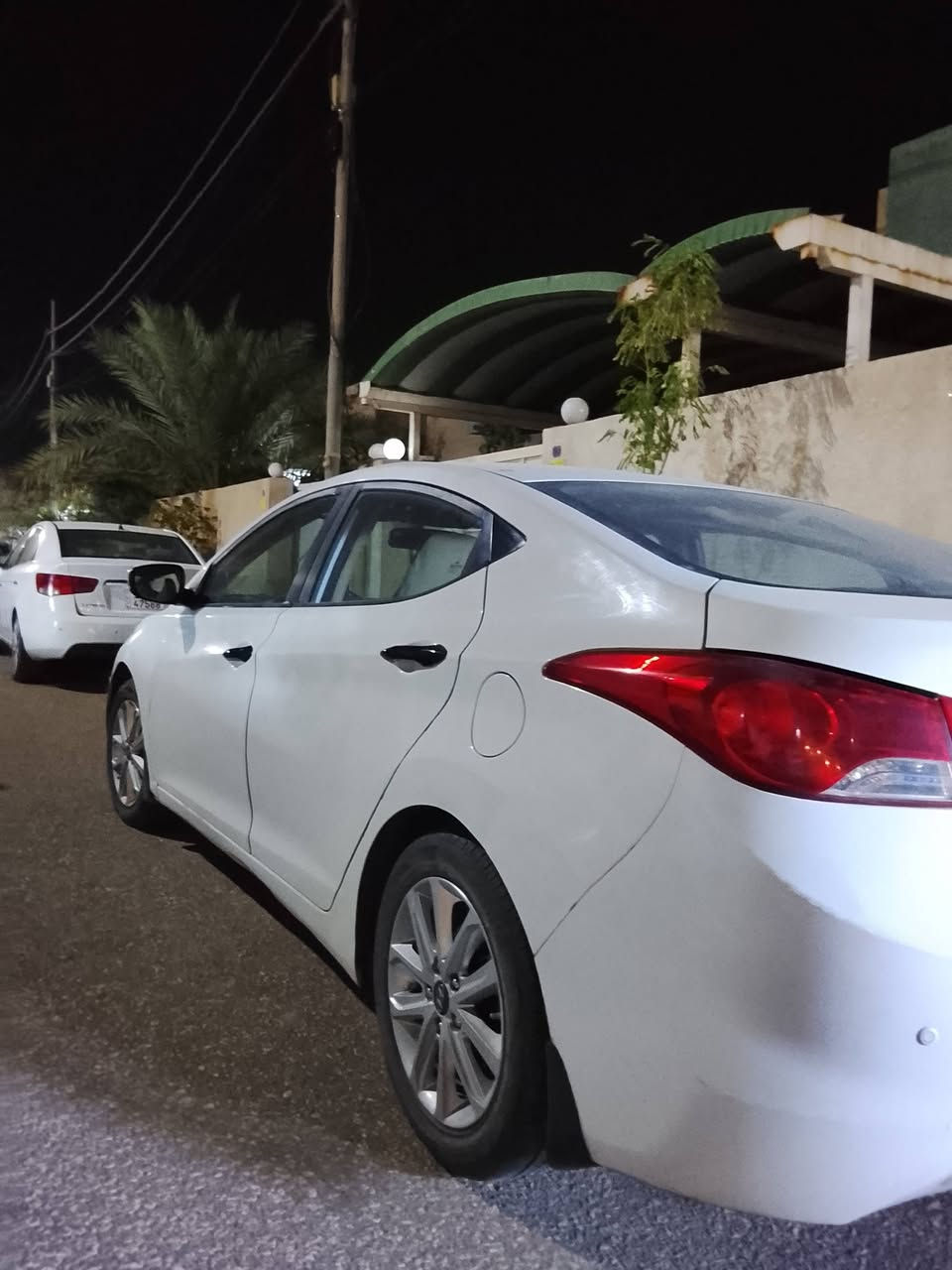 سلام عليكم الانتره موديل 12 محرك 1800.    3 قطع. نضيفه رقم كربلاء سعر 90  رقم ***********
