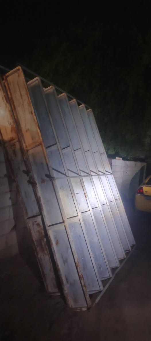 السلام عليكم
رفوف العدد 2   تفصال جديد حديدهن ثقيل الوحده منهن 4 يله يشيلوها تعال وشوف ابعينك السعر 200 للأتصال ***********
