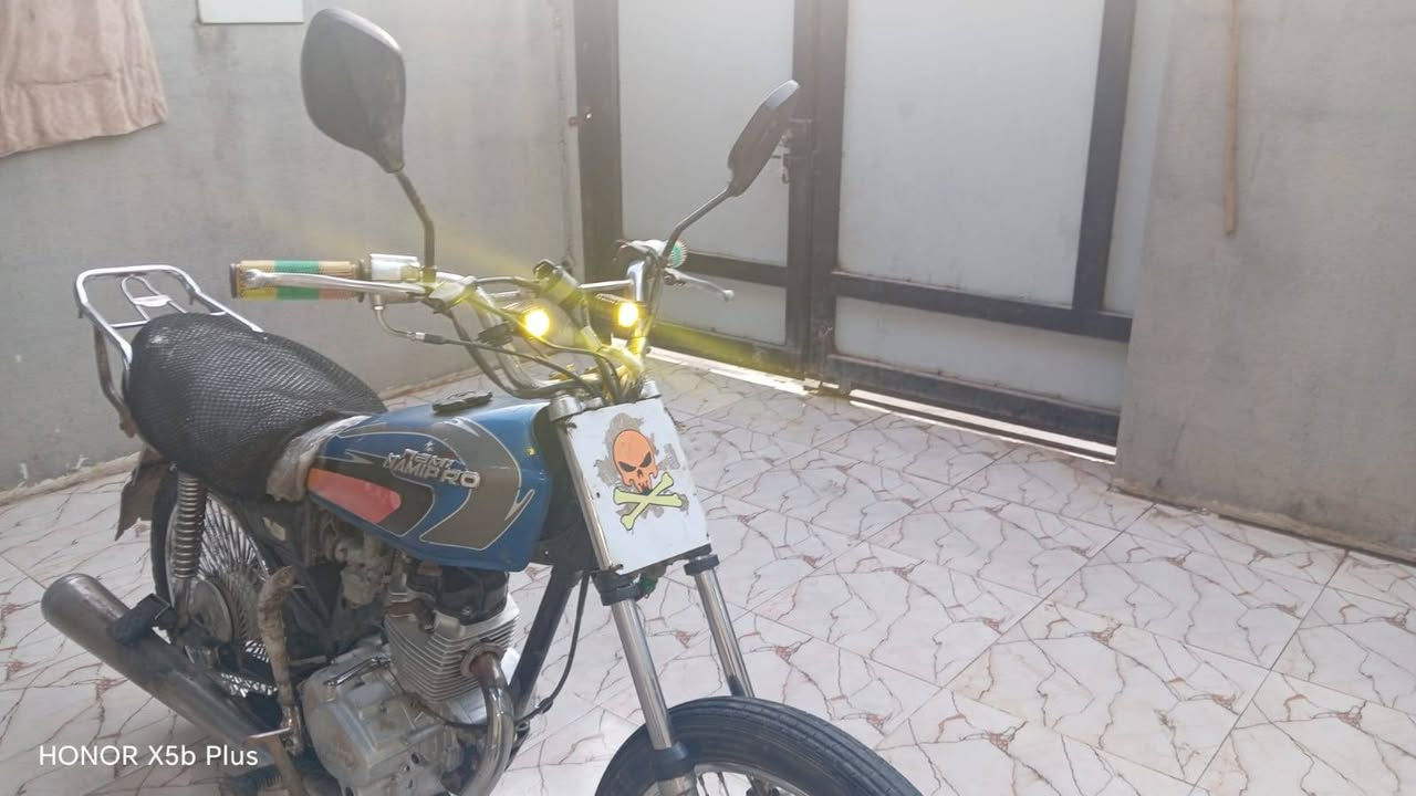 ماطور نامي برو للبيع 
محرك عزم وصوت شرط
كهربائيات شغاله 
العنوان اربيل/بيرداوود
السعر 240 وبي مجال للتواص واتساب ***********

نص مكتوب في الصور:
- HONOR X5b Plus