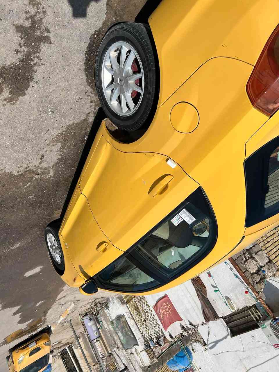 سلام عليكم سياره شيري فلاوين لل بيع سعر 35 وبيها مجال مديل 13 سياره خير من الله ونضافه كدامك بس لمكينه مالتها بيها خيط تبخير قليل  مكان ناصريه مركز رقم ***********
