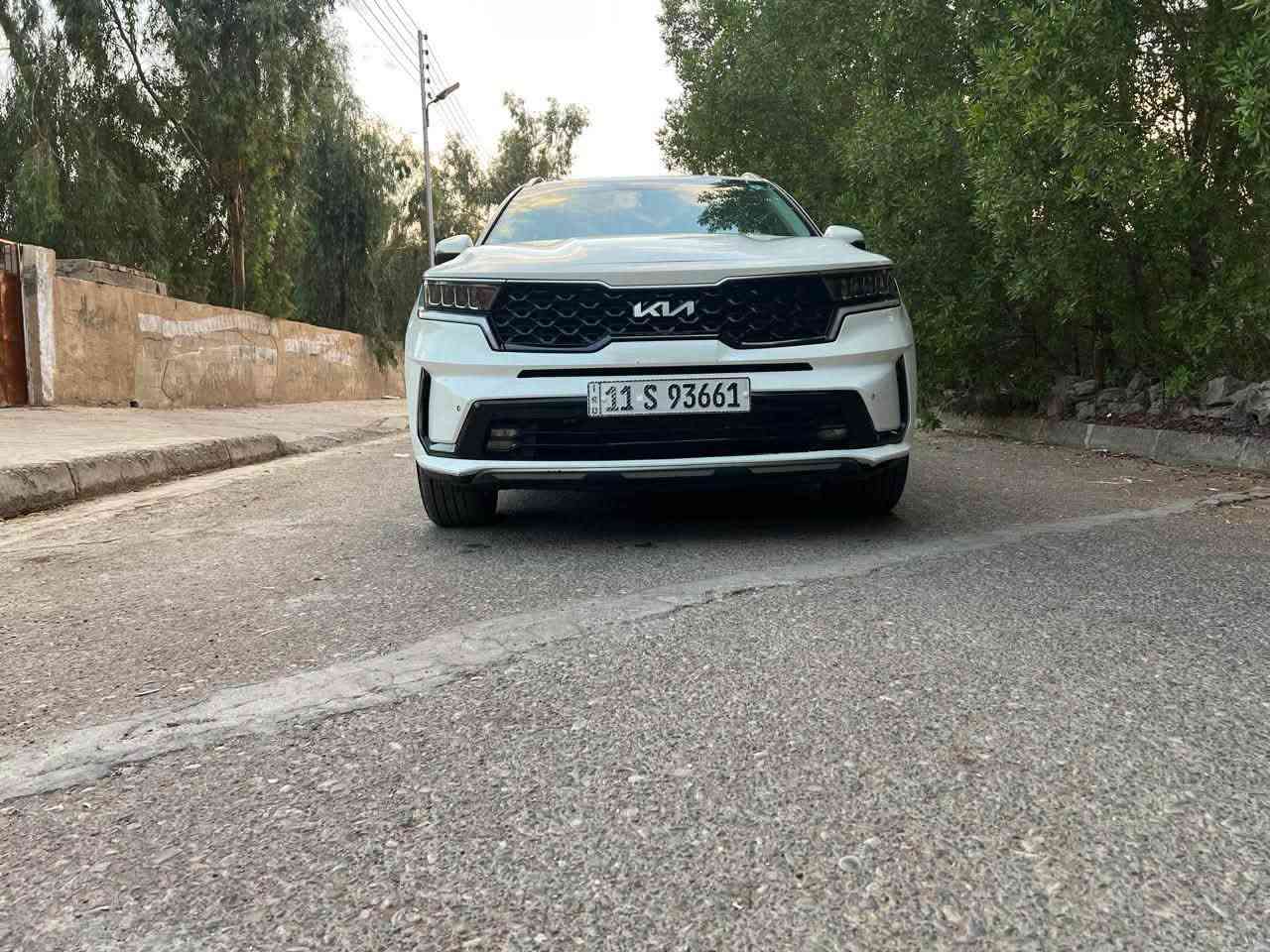 كيا سورنتو خليجي 
رقم بغداد الماني بسمي 
لون ابيض 
موديل ٢٠٢٢
٦ سلندر ٧ راكب 
فوووووول مواصفات ١/١عدى الفتحة
بصمتين: تشغيل وتقفيل 
كير ماوس 
هند بريك بصمة 
نظام اوتو هولد توقف ذاتي 
الباب الخلفي كهرباء 
مانع انزلاق وانحدار 
اكيورة بلستيرن 
شاحن وايرلس 
شاشة اعطال بلدشبول 
نظام سبورت ورياضي وعادي 
تشغيل عن بعد 
هند بريك بصمة 
اوتو هولد توقف ذاتي 
نظام ايكو درايف 
كشنات جلد اصلي ملكي 
كشنات ٢ كهرباء 
كشنات الخلفية كهرباء 
شاشة كبيرة اندرويد 
كامرة دوارة اصلية 
حساس امامي وخلفي 
مري شفط مع القفل 
تحكم استيرن فول 
حاكية: ابلوتوث: اوكس 
كيجات السرعة زئبقية 
شاشة الدشبول الكترونية 
تبريد ابيانو لمس 
تبريد ٣ قطع ثلج 
اضواء ترحيب بليدات 
علامة سورنتو بلدوسة 
اضواء دشبول ليلية
لايت اسود ٥ عدسات 
لد امامي وخلفي 
لايت زنون اصلي 
اشاير بلمري
يدات نيكل اصلي 
ويل اكروم ١٩ 
تخم تاير جديد لك 
ماشية ٥٠ الف اصلي ادك جرس 
سيارة مال بيت وجديدة على ايد وحدة من زيرو لحد الان 
كير ومكينة وصدر وحدادية وتبريد كفالة عامة 
بدون ضربة وتبديل واشخوط وبارد وصبغ ورصعات مكفولة 
الرقم الدولي الجديد/ هزة جديدة/ سنوية جديدة// البصمة الثانية ممستخدمة// كتلوكات الشركة موجودات 
السعر ٢٤٢$
***********
