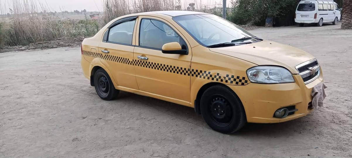 سلام عليكم 
اڤيو للبيع 2009 خليجي  بسمي السعر 48وبيه مجال بسيط مداور ثاني يومي ***********

