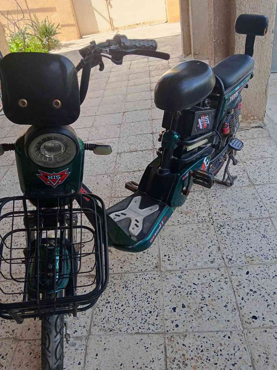بايسكل شحن للبيع
فول مواصفات بطاريات جديدة 
استخدام قليل جداً 
السعر 275 وبي مجال 
للاستفسار ***********
