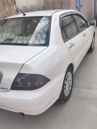 لانسر ٢٠١٠ • نضيفه • ضربه