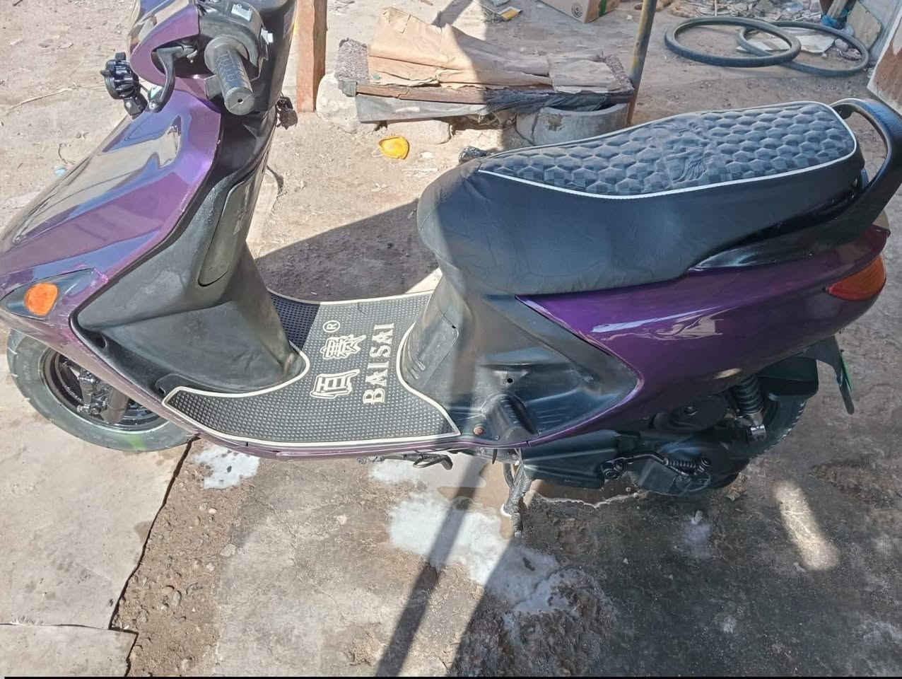 السلام عليكم شباب دراجه للبيع دراجه حلوه ونضيفه مثل ما واضح بل صوره دراجه مرات الصبح ما تشتغل سلف هندر واحد الصبح السعر 450 الرقم***********
