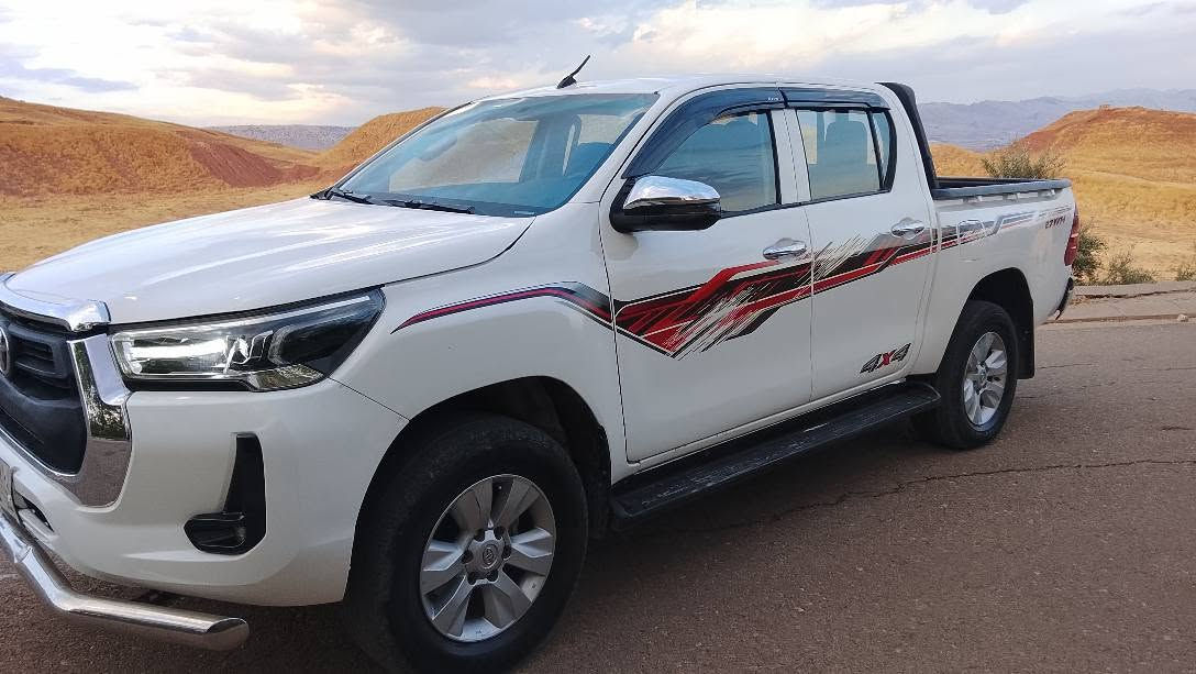 TOYOTA hlux مەرزیە
Model 2016 
سەیارەیکی زۆر جوان خاوێن توند تۆل یەک دینار مسرف تیانیە گێر مکینە ئەکسل بەشەرت  سەیارەکە پارچە رەشە دووبەیە گێر عاديه  به شه رتى كافلاتى مه ده نى و مال كه س نه بيت دوو به ى بيت 
نرخ ١٢٨ وه رقه خوار هه موو بازار 
ژمارە مۆبایل *********** كويسينجاك, أربيل
