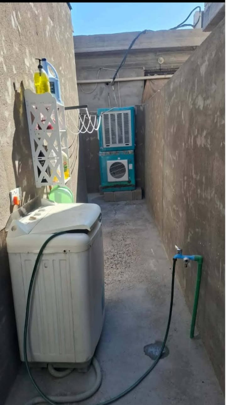 🏡 للبيع – حي الرشيد 🏡
فرصة ممتازة بسعر مناسب.
📍 حي الرشيد
📐 المساحة: 125 م²
يتكون من: ✔️ استقبال
✔️ صالة
✔️ غرفة
✔️ مطبخ
✔️ منور
💰 السعر: 28 مليون
📞 للتواصل: ***********
للجادين فقط، والتوفيق من الله.
