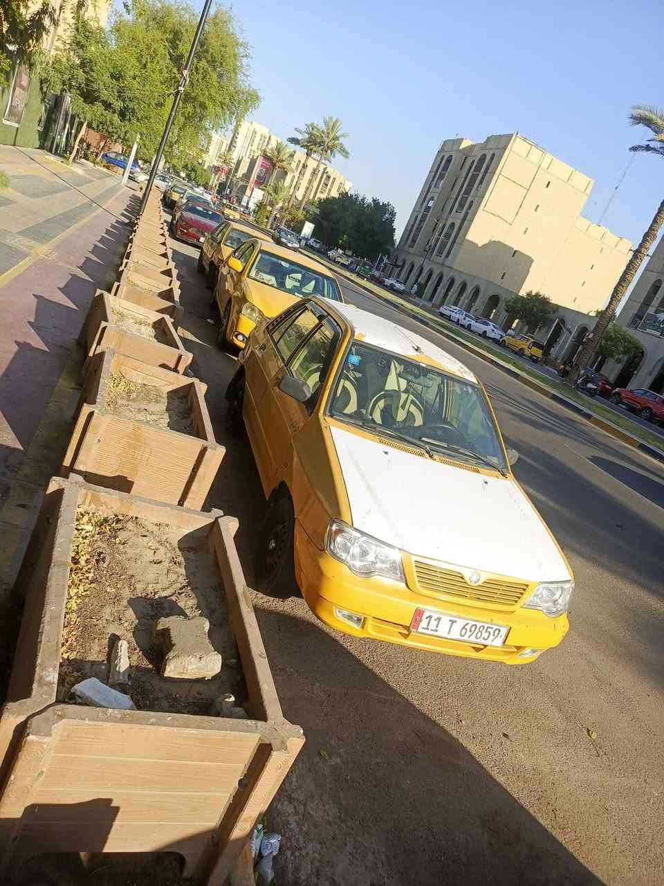 السلام عليكم سايبة منغولي  لبيع
سيارة حلوة مثل ما موضح بل صورة سيارة موديل 2012 تخم تاير جديد صدر جديد دوشمة جديدة ارضيات كلة جديد كبات بيهة هم جدد بعدني ما شادهن بكلايتات جدد مازدات جدد سيارة كاملة بس المكينة مالتهة كايمة بيهة  بخار السعر 24أو بيهة مجال قليل
هاذا رقمي ***********
