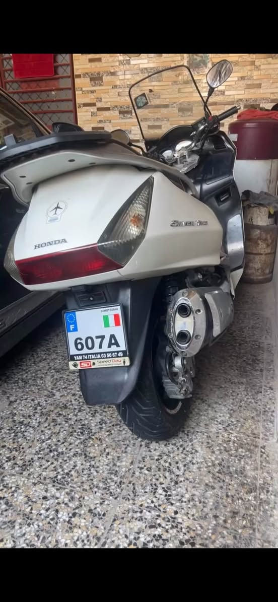 سلفر ونج ٤٠٠ مكينة خير من الله يرادلهه إدامة للكلجات بيهن صوت لسعر ١٦٥٠
مكاني زيونة رقمي فقط واتساب ***********
