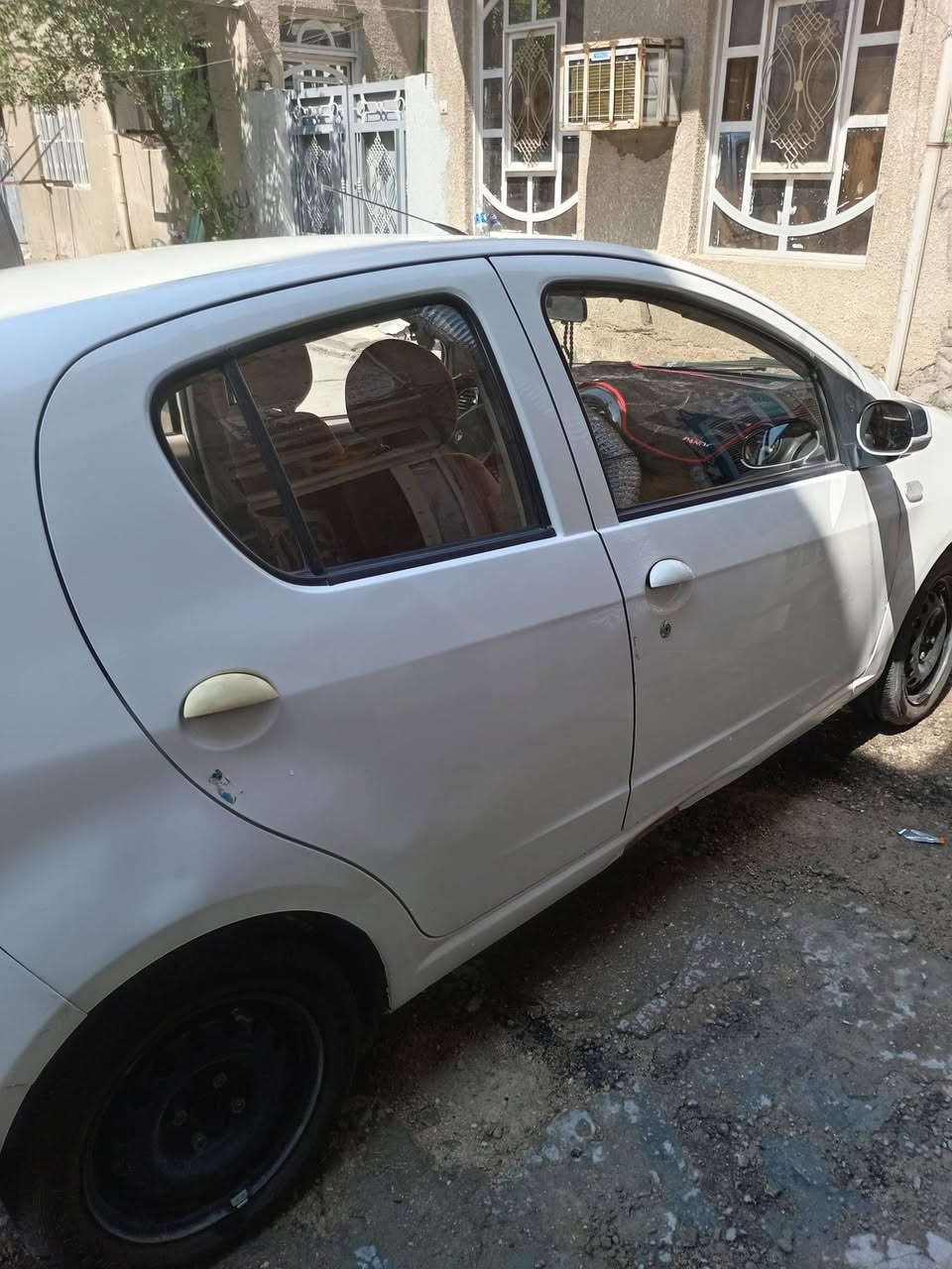 سيارة جيللي باندا ٢٠١٣ للبيع الاتصال واتساب ***********
