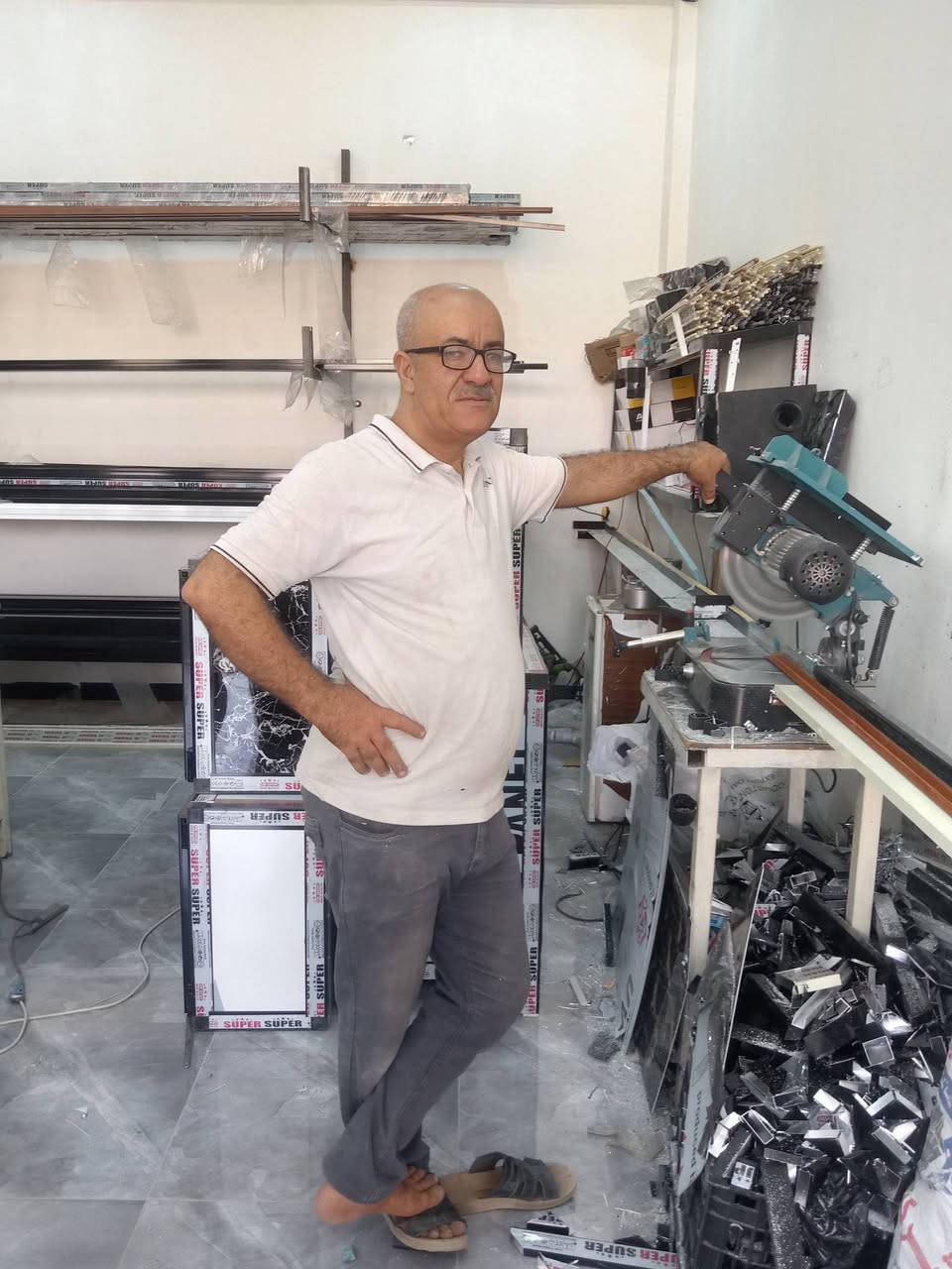 لا توجد تفاصيل

نص مكتوب في الصور:
- معمل الكردي للألمنيوم وكافة انواع الـ PVC والمحجرات وكاونترات المطابخ *********** ***********
- @al6h3