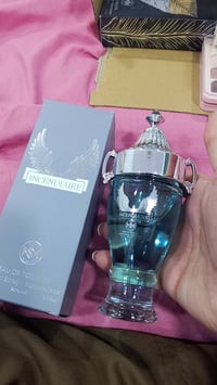 ١٤ عطر • توصيل • خليجي وانكليزي