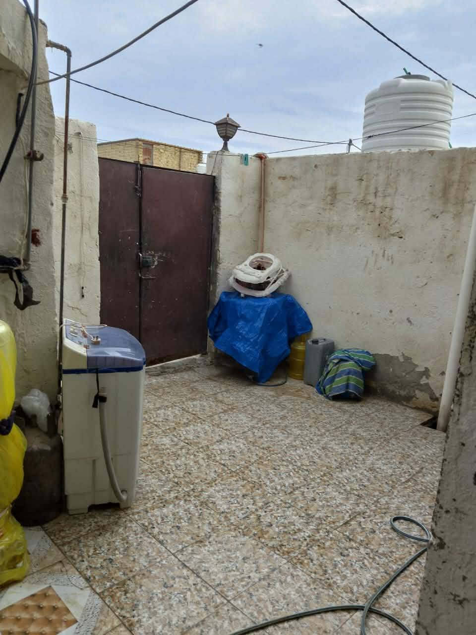 📍موقع حي الجامعة
السعداويه ورا سيطره العواد
بيت للبيع طابو🏡100متر
طابقين
الأول 
غرفه 🛌
صاله🖼
مطبخ🍽🍴
 استقبال🏦
صحيات 🪞
طابق ثاني
غرفه🛌
صاله🖼
حمام🚿
حديث كونكريت وبناء طابوك
يرهم اقصاد مقدمه والباقي قصد
#السعر 85وبي مجال
الوسيط العقاري
***********☎
عندك عقار للعرض دز تفاصيل وصور والباقي علينه
