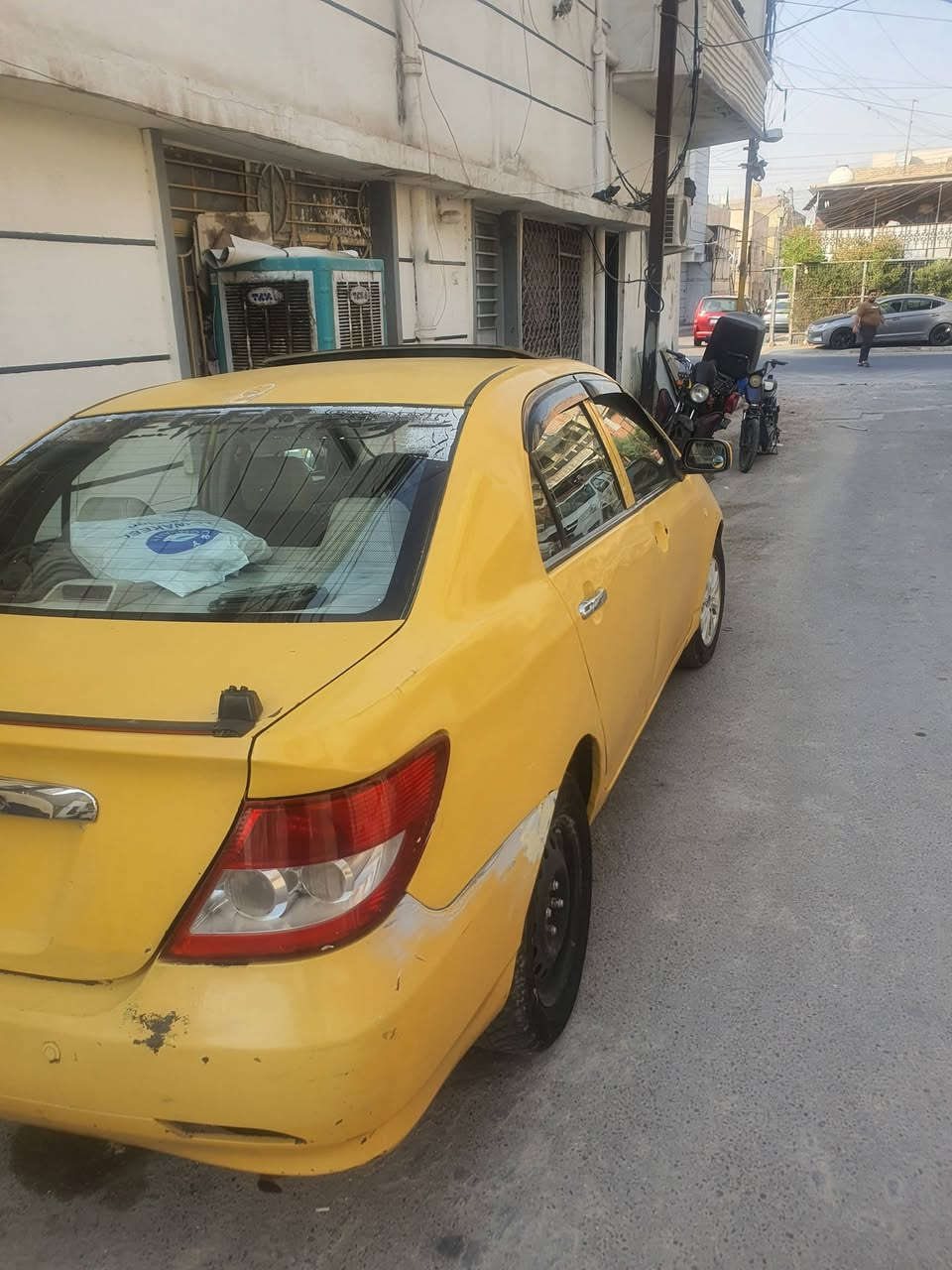 السلام عليكم 
Byd fr 2013
رقم بغداد السياره خير من لله كير مكينه بشرط ترايك وين ما تريد لاتنقيص ولا تبخير صدر ٥٠ بالميه السياره حلو السياره مال مرصرف الرافدين مطلوبه للمصرف بس لا عليه اشاره حجز ولا اي شي اسوي وكاله للي يشتري السعر 23 ورقه وبيه مجال *********** بيه واتساب مكان السياره بغداد

