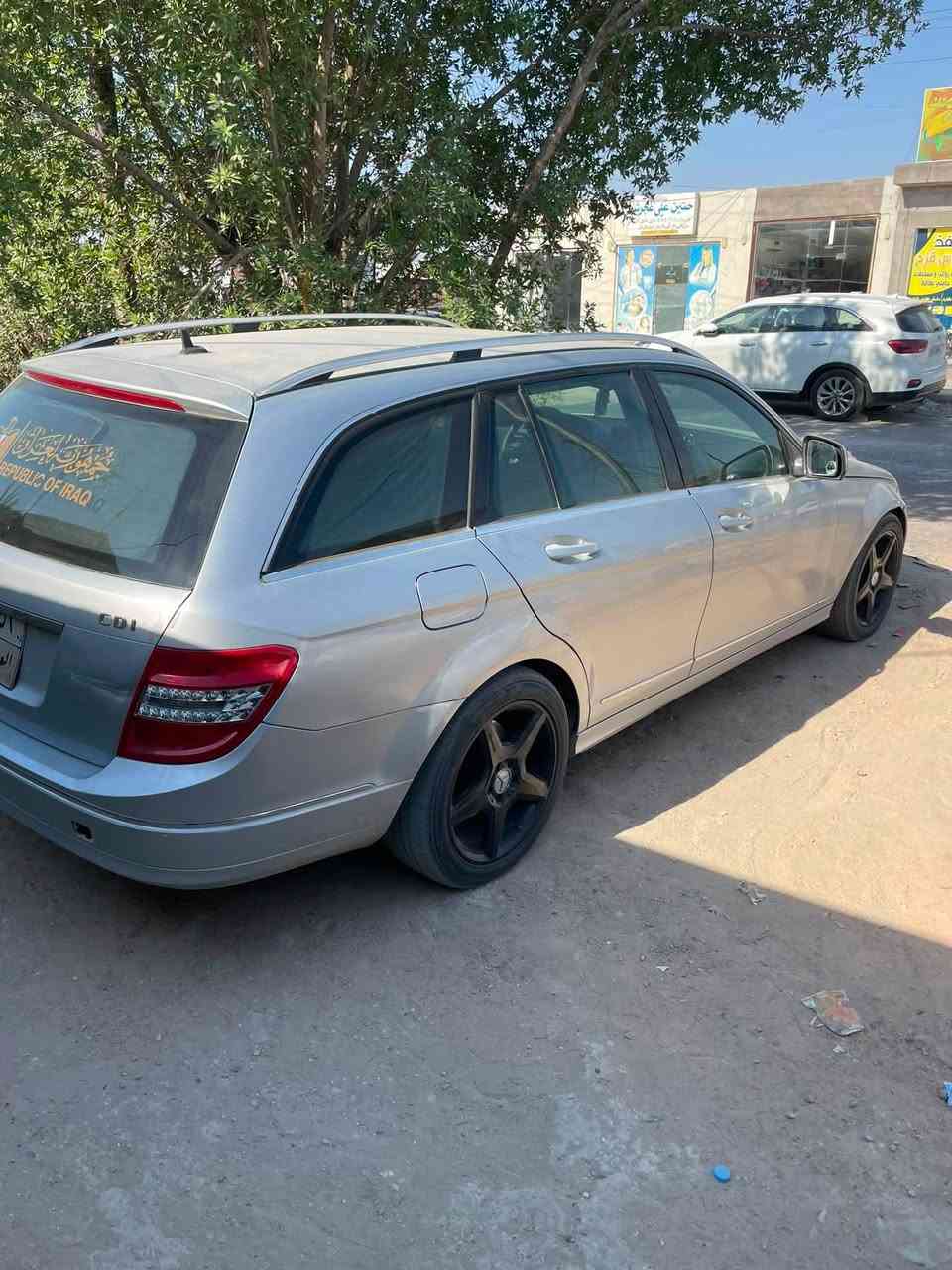 سلام عليكم مارسدس c220 موديل 2008 بدون حادث بيه صبغ بابين بنيد كير مكينه بطه سياره نظيفه بمعنى الكلمه حداديه تبريد جدد  اخوان بيه مشكله كهرباء فقط السياره انطي تراي بيها وين متريد الله شاهد (السعر 58) بيها مجال مكان بابل الاستفسار ***********
