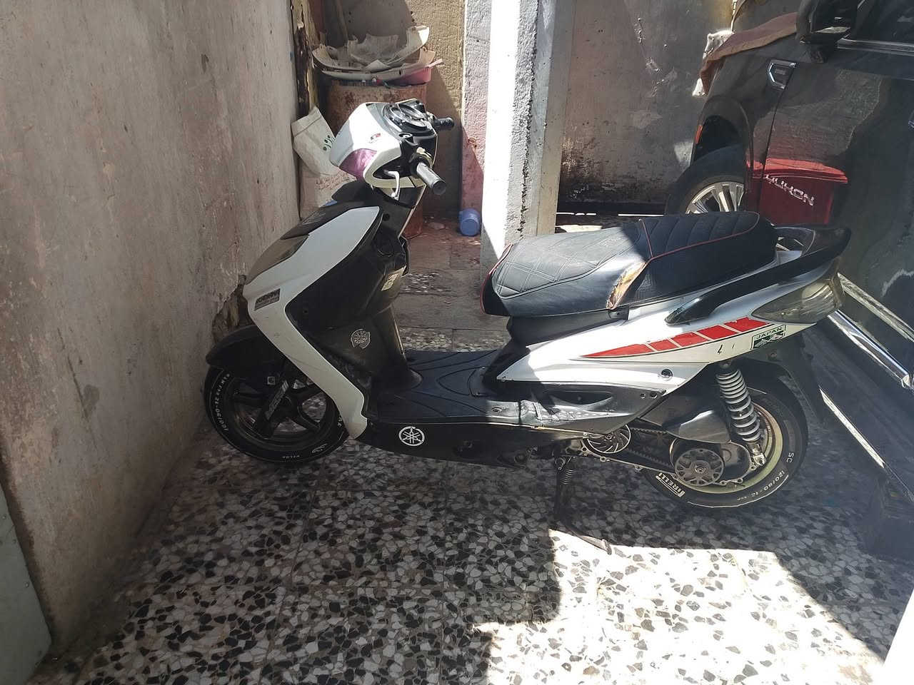 سكنس فحل كابريته  مكينه 58 ونص  بس تزويد ما كايمه فقط تزويد دراجه كفراتها كلهن بلاديه كهربائيات  كلهن شغاله لا تبخير لا تنقيص  شلعه ومعدل  سعر 850 وبيه مجال  مكاني البصره معقل *********** لمو شراي لا يخابرني
