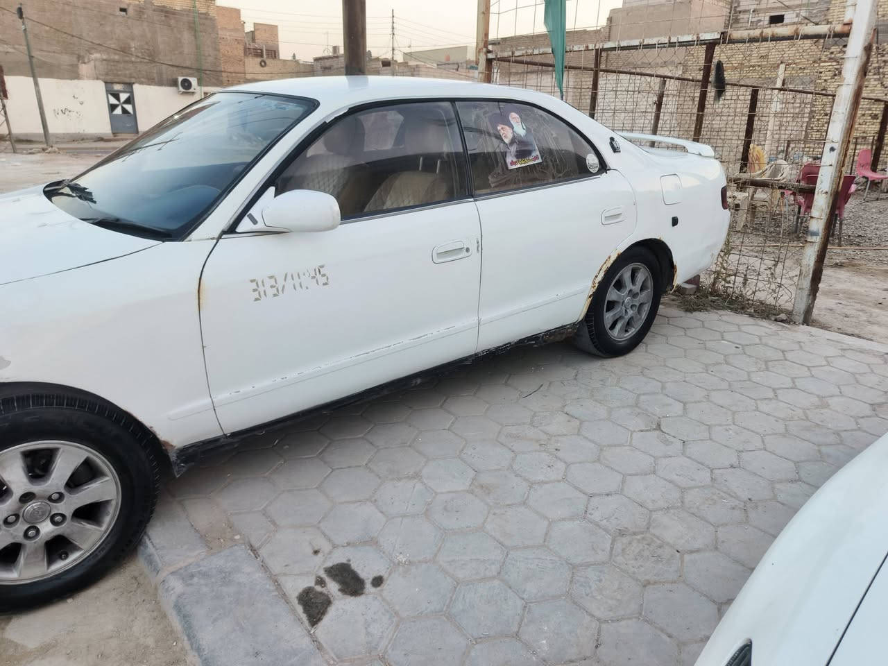 سلام عليكم سيارة لبيع شيزر بيه كصه جنطه وسيارة جهزه من عده تبريد مابيه سعر سياره 25ورق بيه مجال توصل عله رقم ***********
