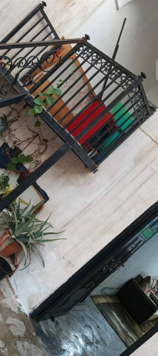 سلام عليكم دار للبيع في بريادي170متر طابو بسمي خلف جامع الاقصى قرب جامع طوقاتلي استفسار اكثر اتصال على الرقم***********
