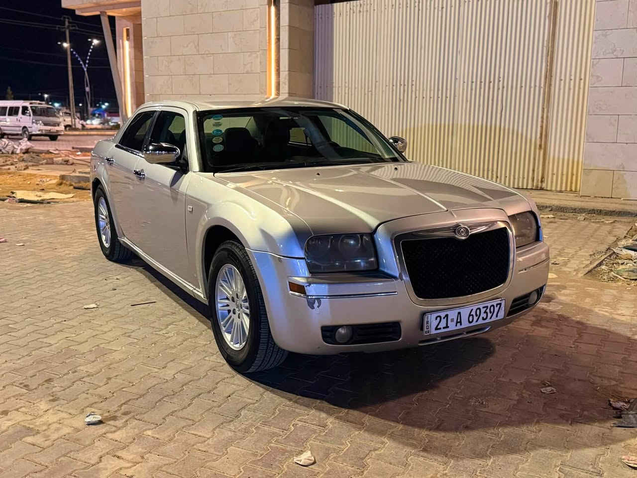 اوباما موديل 2008
محرك 3500
تبريد شغال
صبغ احزام شاصي و لغد كفاله
حداديه جاهزه
السياره ما بيها نواقص جاهزه
رقم سليمانيه الجديد سنويه جديده
مكاني واسط الكوت مركز المدينه
السعر 95 
***********
