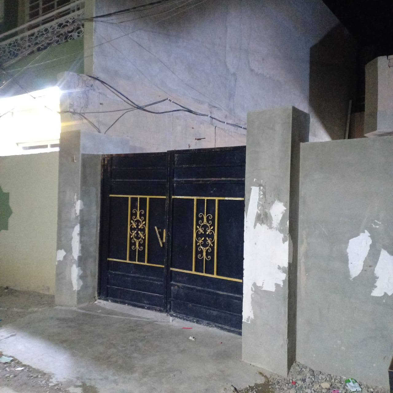 مشتمل سامراء  حي الجبيريه الأولى المساحه 150 متر  طابق واحد شارع 6 السعر 58 وبيه مجال محدث جديد اتصال ***********
