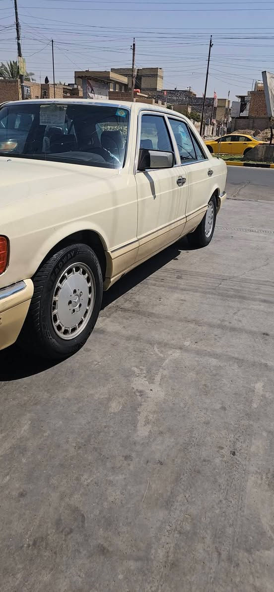 السلام عليكم
مارسدس رئاسي 300se موديل  1988 باب قصير
لون مميز بغداد 

بلاديه بدون أي نقص تبريد شغال

اكسل جديد 
داخلهه جديد كلش

دبل فيتبم

السياره جاهزه ومآبيه أي نقص ان شاء الله 

السعر 52وبيه مجال للشراي 

المكان بغداد حي اور

الرقم ***********
