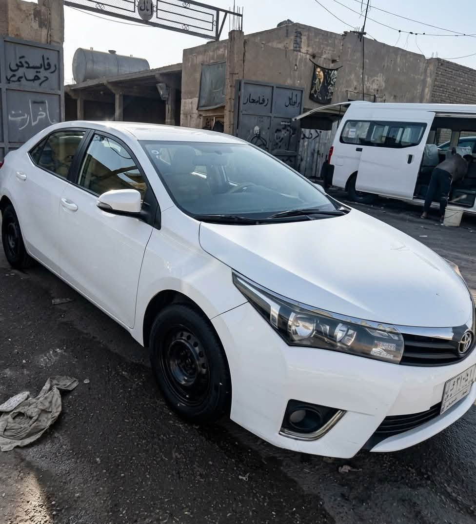 كورلا موديل 2015 رقم بغداد /الشركة العامة رقم بغداد مكفولة من كل شي ماعدا صبغ قليل بالباب الخلفي محرك 1600 
السعر /13200دولار 
مكاني السيارة المشتل
للاستفسار الاتصال 
***********
