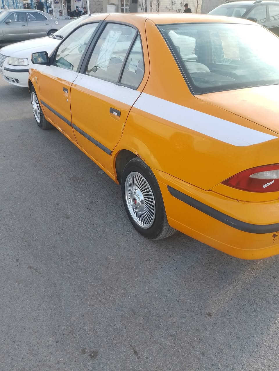 سلام عليكم سمند موديل 17 سيارة جاهزه لا صبق ولا ضربه ولا تبديل فقط خياسات بالبيبان ولازك عليهن فابلون مكينه بيها بخار سنويه نافذه 23 وبيها تصفيرات 25 السعر 35 او مراوس ميسان حي الوحده ***********
