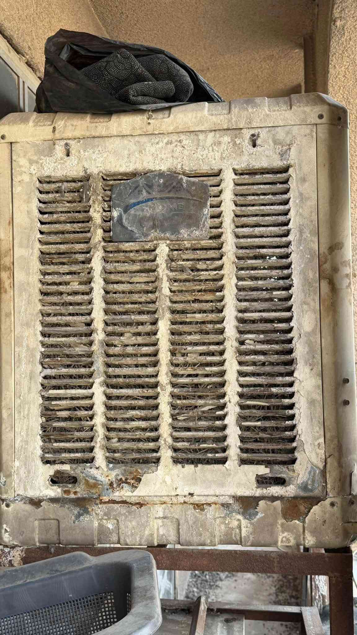 اثاث • نضيف • باب جديد
