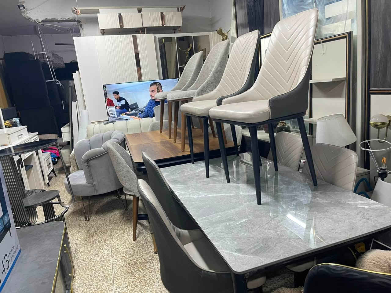 ميز طعام 4كرسي اكو 6كرسي نظيف100%100 تركيا كل واحد سعره اي ستفسر عل***********
