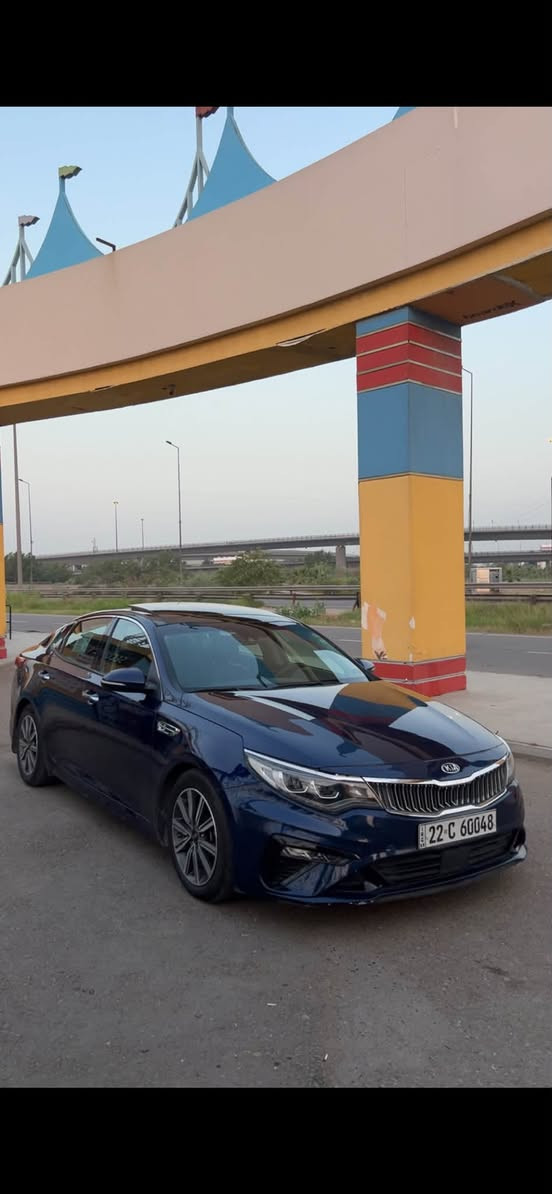السلام عليكم
للبيع KIA OPTIMA (EX) 2019
مكينه 1600 تيربو 
السياره هزه جديده وسنويه جديده 
وتحويل مباشر 
ماشيه 76 الف ميل 
السياره فول مواصفات 
مقاعد جلد اسود ملكي 
سماعات 🔊 Harman Kardon يعني الصوتتت دمار 
مقاعد كهرباء 
تحديد مسار 
رادارات جانبيه 
رادار امامي 
مقاعد تدفئه + تبريد 
بانوراما 
شاشه جبيره
اناره داخليه 
انارة ترحيب 
لايت زينون 
وبعد السياره بيها مواصفات خير من الله مذاكرها
السياره نضيفه جداً 
حادثها خفيف بدون لغد بدون شاصي بدون ايرباك 
بيها صبغ البنيد والقبغ الجنطه فقط من فوك رش وعلى كد شبر بالجاملغ الخلفي وجاملغاتهاز البلاديه موجوده بالبيت مشادهن 
مكان السياره بغداد حي الجامعه 

السعر 118وبيها مجال وماكو بهيج سعر 
باقي التفاصيل 
***********
