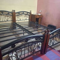 سرير نفر • عدد ٢ • نظيف جداً