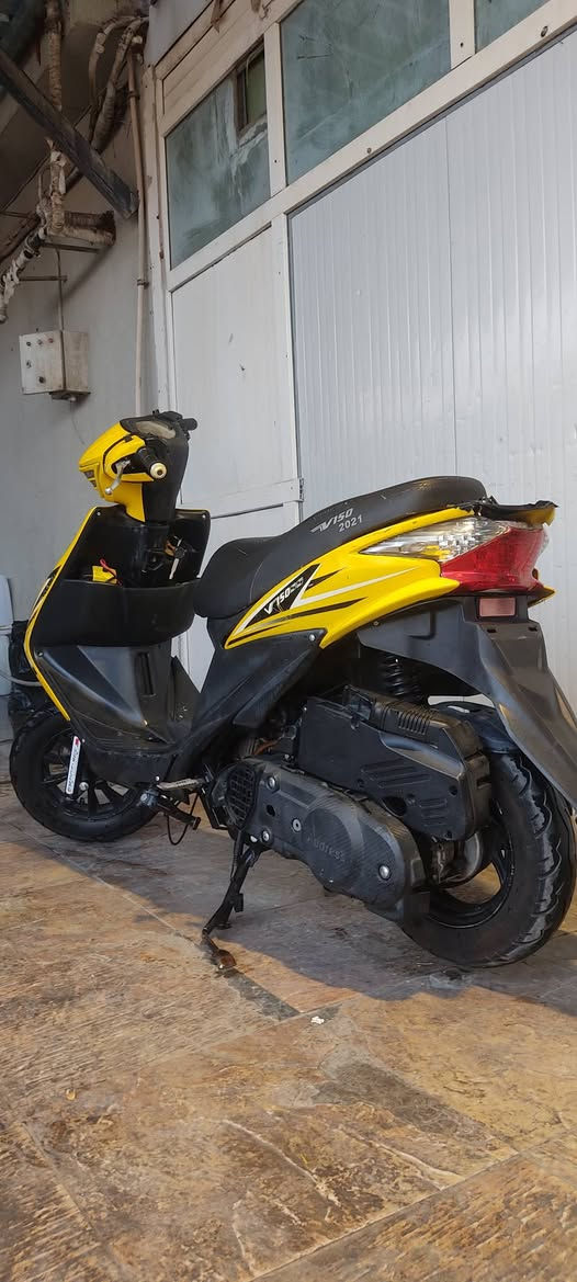 ماكس ڤينوم 150cc للبيع....
العيوب يحتاج تبديل حزام دوران المحرك يكلف ١٥ الف
والانارة الأمامية على اليمين لا توجد مكسورة 
فقط لا غير ماكينا جدا قوية بالعزم وجبارة
 نسختين مفاتيح موجود مع قفل رقبة فول بانزين فول زيت مبدل من يومين 
بطارية جديدة مبدلة من يومين 
السعر 220 الف قفل 
للتواصل على الرقم التالي 
*********** 
تواجد عين كاوا فور تاور

