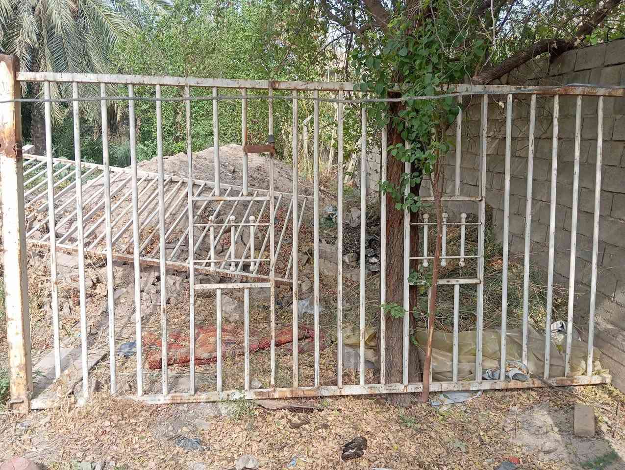 السلام عليكم متوفر حديد سياج العدد 10ارتفاع الوحده مترين والعرض 3 امتار  يرهم حته سقايف
الاستفسار ‏   ‪***********‬‏
السلام عليكم متوفر حديد سياج العدد 10ارتفاع الوحده مترين والعرض 3 امتار  يرهم حته سقايف
