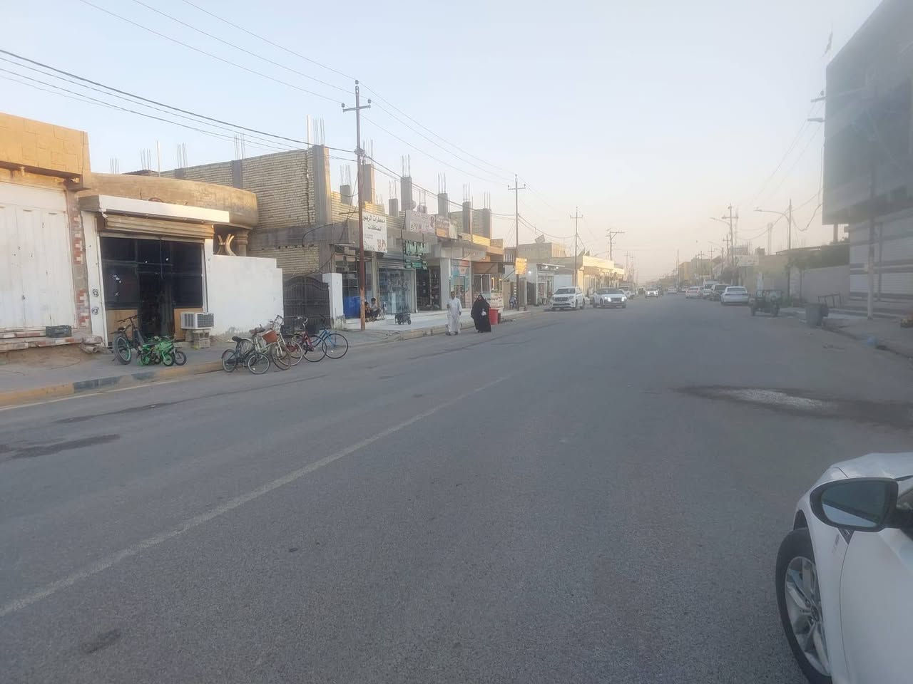 مشتمل للبيع طابقين مع قطعه 125 م مع محلين الطابق الاول استقبال ومطبخ وصحيات الطابق الثاني غرفتين نوم وصاله مجمع صحيات شارع 20 قرب مجاور الخضرجي الاتصال على ***********
