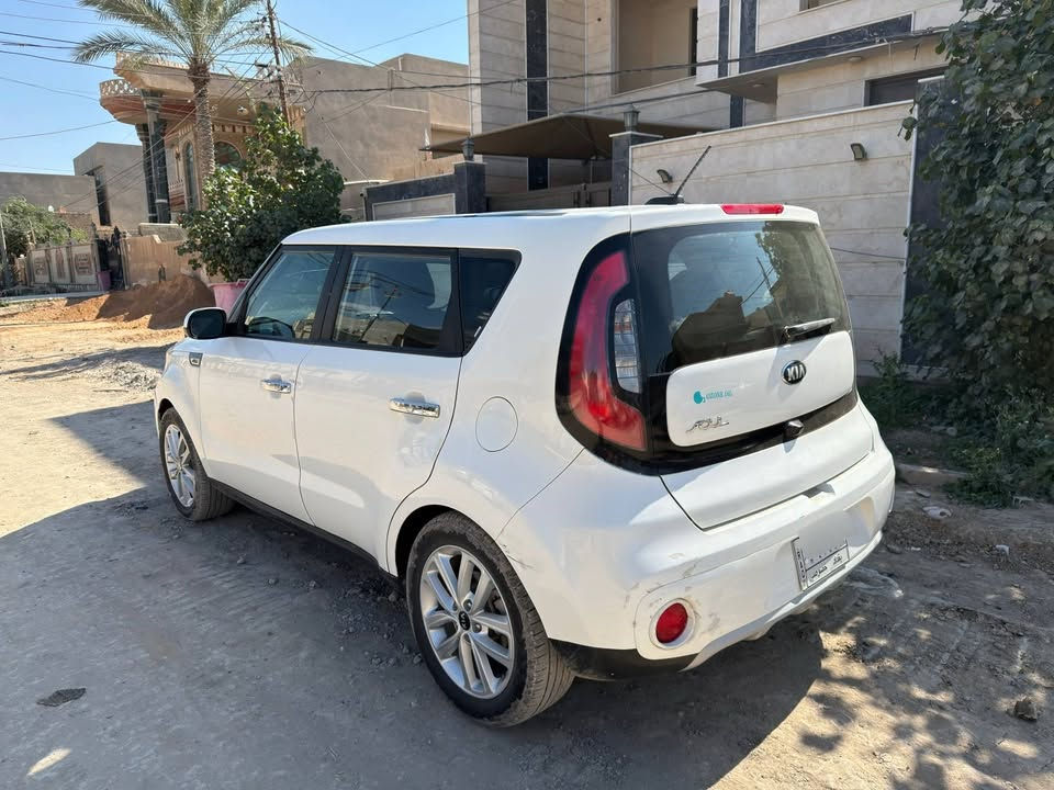 السلام عليكم
كيا صول موديل ٢٠١٩ امريكي رقم بغداد  بأسمي السعر 115 وبيهة  ماشيه 67 الف  حادثها موضح بالصوره مجال  الاتصال
***********
