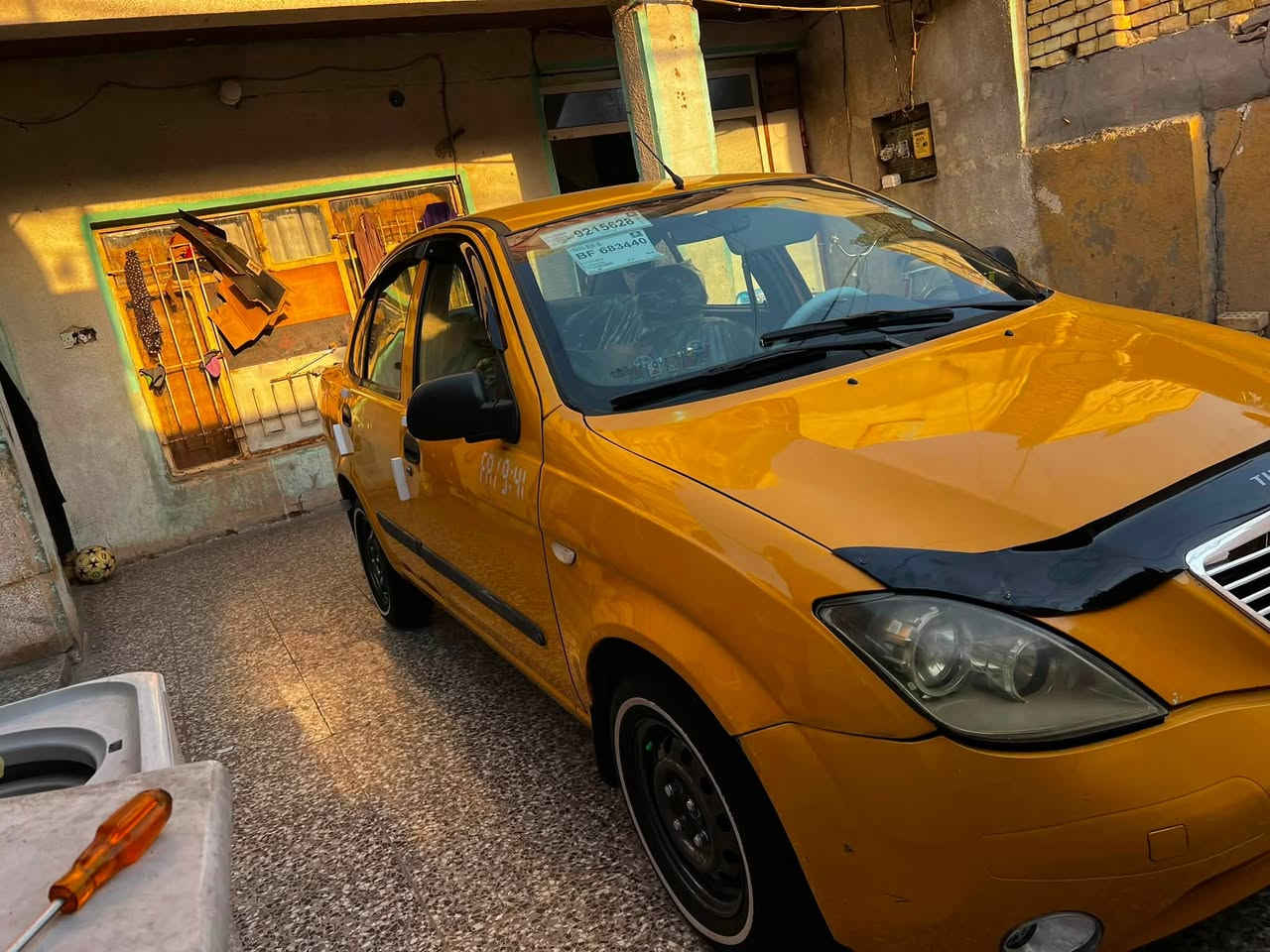 سلام عليكم طيبة موديل 2015 كير مكينه شواصي مكفولات بدون صبغ بدون تبديل بيهه بس بارد تخم تاير صدر جديد تبريد شغال مصغرة هيئه وغرامات رقم بغداد  جديد تحويل كبل مكانهه بغداد حي لنصر  سعر 29 سيارة جاهزه *********** بيهه لهلا واحد بي صبغ فقط لفديو موضح بي كلشي
