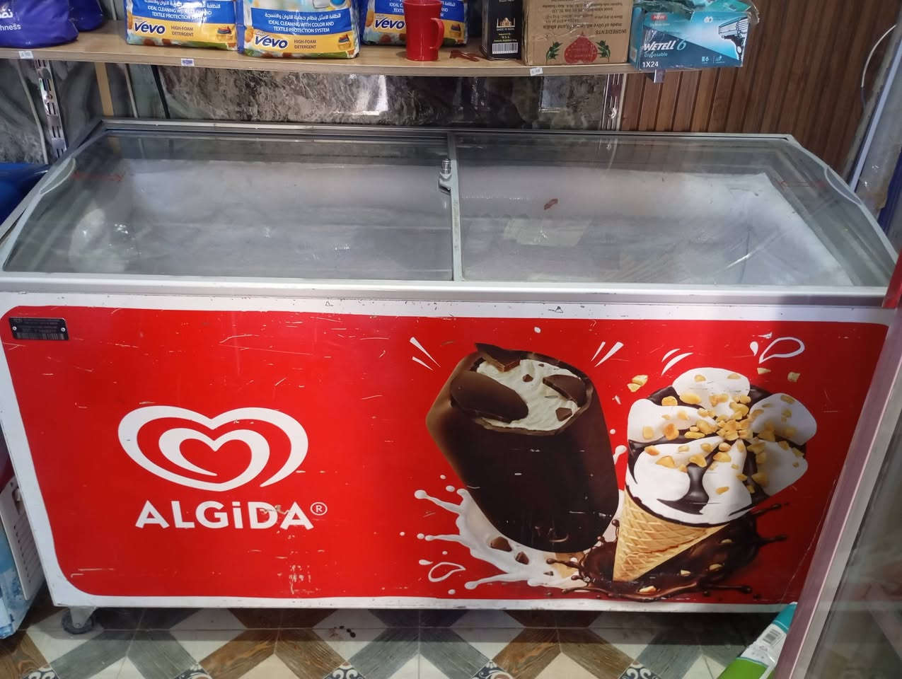 للبيع عارضه مجمده تجميدها ما شاء الله 
رقم هاتف ***********
سعر 300 بيها مجال

