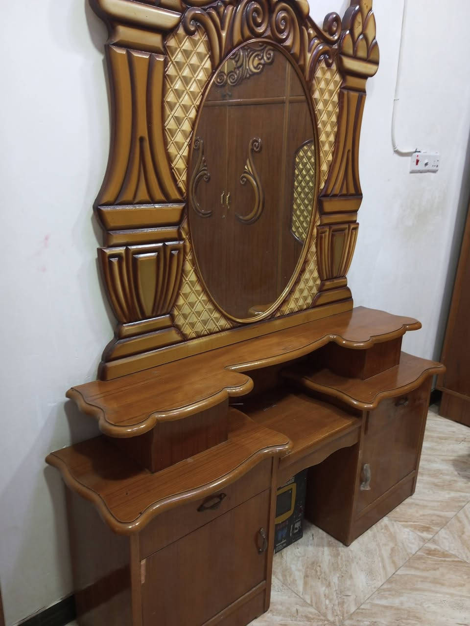 غرفة لبيع ستة  ملحق انجارة ***********  ستفسار
