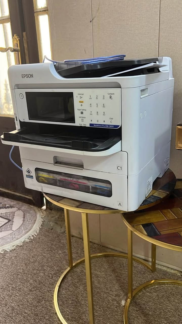 طابعة إبسون EM-C800 • متعدد الوظائف • نظيفة