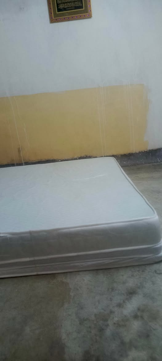 دوشك نفرين نظيف🚿 حيل للبيع🔥🔥

نص مكتوب في الصور:
- دوشك نفرين نظيف حيل بحالة ممتازة نظيف مريح جاهز للاستخدام *********** ع واتساب مناسب لجميع الأعمار للاستفسار والتواصل