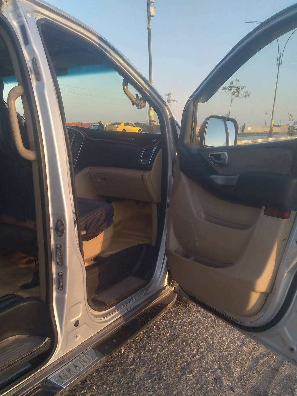 سلام عليكم ستاركس ٢٠٠٩ بيه ضربه بتكمه محور مسكر  رقم نجف انكليزي  خطه نجف كوت مكينه كير حداديه صار سبوع شاده  خير من الله  برانكيت بجيس السعر ٩٨ وبيها مجال بسيط بيع مستعجل *********** مكاني ناصريه شطره
