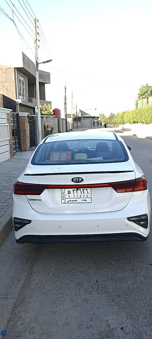 بعد التحيه والسلام 
سيراتو موديل 21 محرك ١٦٠٠ كير محرك تبريد جاهزه تحكم ستيرن فتحه تبريد قطعتين بيه صفحه صبغ وتبديل .وقماره بيه كرتين صبغ وخشم البنيد ماشيه ١٨٨ الف شاشه
مكان السياره اليوسفيه 
الرقم /***********
