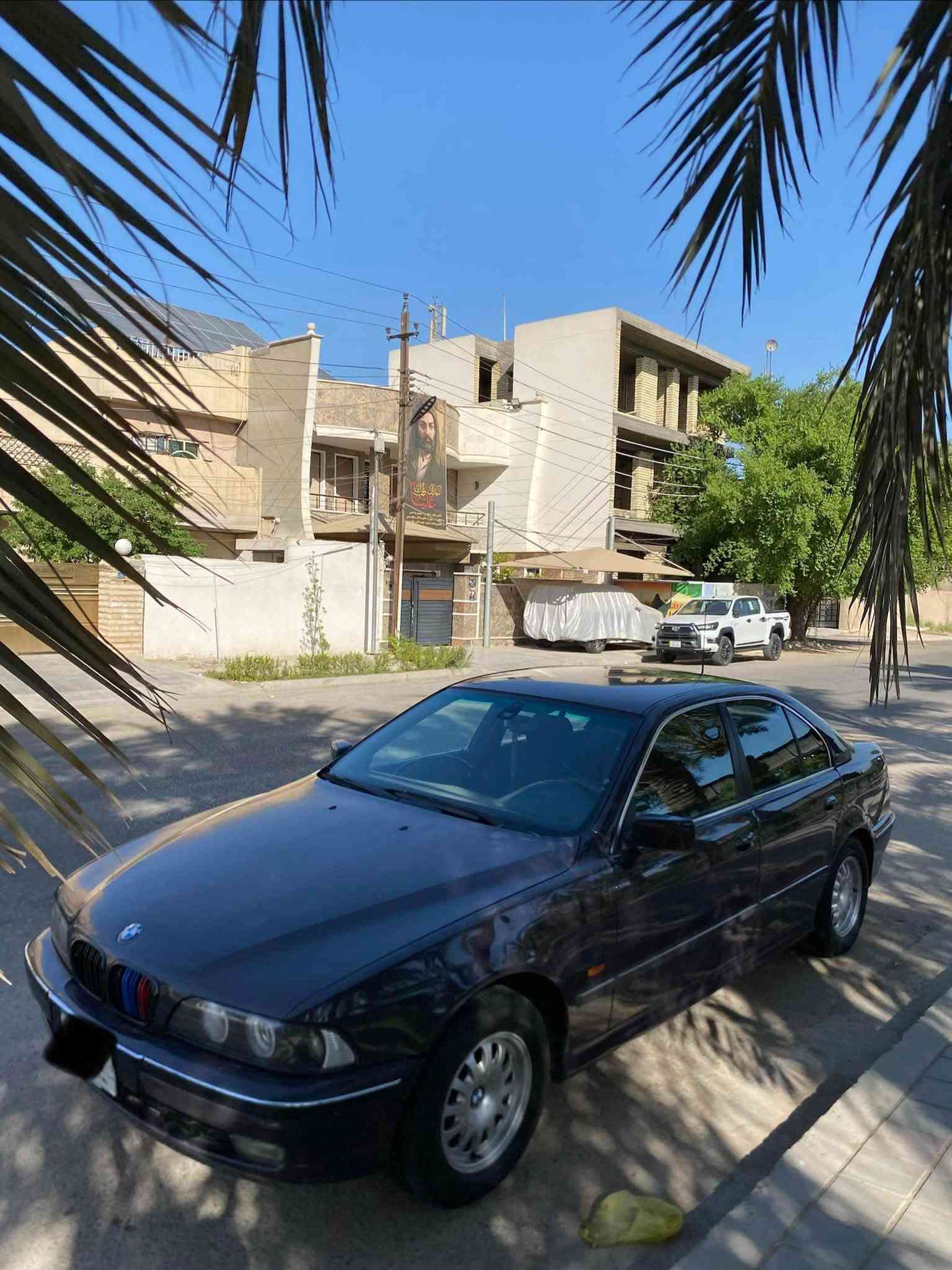 السلام عليكم للبيع 
E39 528i 1995 اصل 
وارد الماني كفالة عامه من الصبغ حته الدعاميات والحادث والخياس والتبديل 
سنتر لوك البلادي تصعيد جام بريمونت 
ماشية حقيقي 322 الف 
رقم بغداد شرط التحويل 
كلشي بيها شغال وبلادي مملعوب بيها ابد 
تبريد ثلج منظومه كلها جديدة 
صدر امامي وخلفي كامل جديد 
تخم ويل وتاير وباتري جدد 
تلفون شغال كامل 
بدون جطلات ابد 
السعر 77 وبيها مجال بسيط
العنوان بغداد السيديه 
***********
