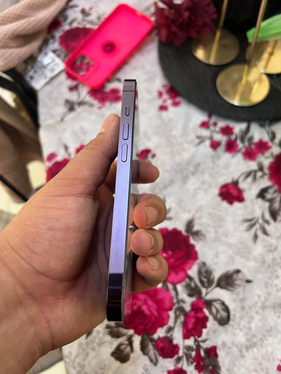 💜🔥 للبيع iPhone 14 Pro 256GB 🔥💜

💜 اللون: بنفسجي
💾 الذاكرة: 256GB
🔋 البطارية: 82%
📱 eSIM — بدون منفذ شريحة SIM
✨ الجهاز نظيف
🔧 ممفتح أبدًا وما مبدل بي أي قطعة
✅ الجهاز على حالته الأصلية

💰 السعر: 650 ألف قابل للتفاوض بالمعقول

📍 بغداد
📩 للجادين فقط، التواصل خاص
***********

الجهاز للفحص والتجربة 🤝
ايفون 14 برو مو برو ماكس

