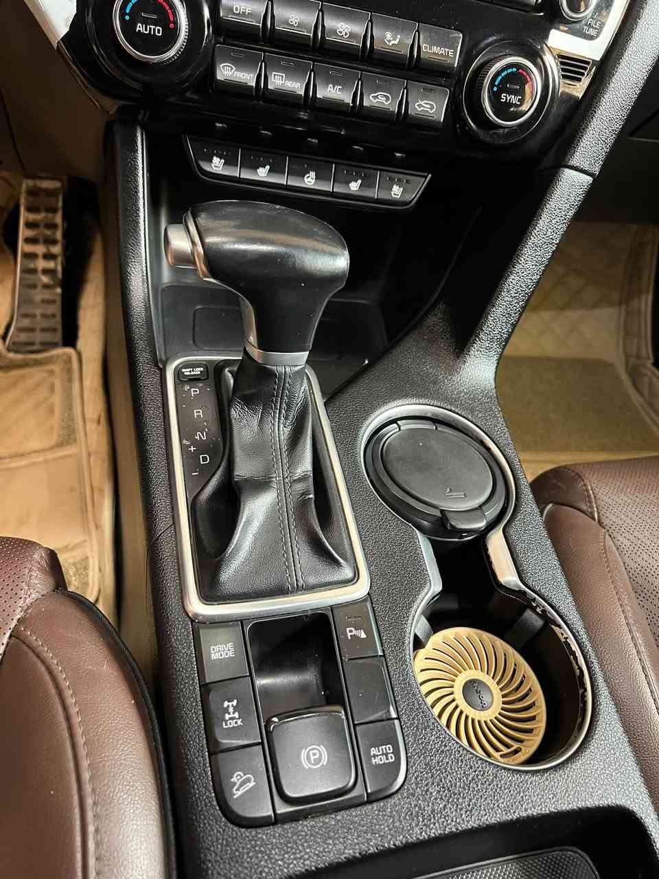 سبورتج 2018فول مواصفات بانوراما ماشيه86
محرك 2400وثلاث مودات قياده4ويل وكير بلستيرن رياضي تبي ترونك كراسي كهرباء 16ايرباك كامره وحساس امامي وخلفي مري شفط وترحيب كراسي تدفئه وتبريد ولستيرن تدفئه مثبت سرعه وشاشه كار بلي اصليه وشاشه اعطال ومعلومات بيها بارد بخشم جاملغ فقط مكفوله لباقي بدون صبغ وضربه ويل 19رياضي كروم للاستفسار على رقم بي واتس اب  *********** للبيع اومراوس من موديل20الى25سبورتج
